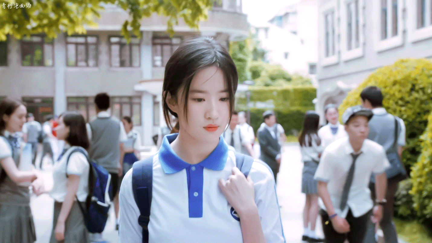 自信的人穿校服有多美，氣質(zhì)是培養(yǎng)出來的